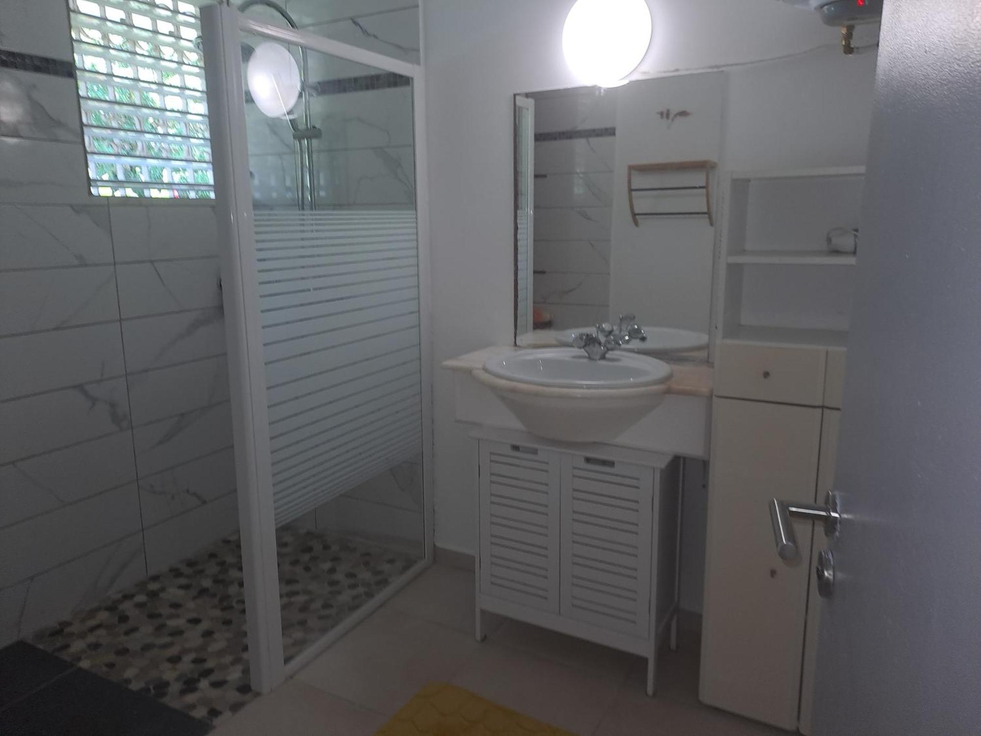 Appartement T2 Meuble Tout Confort Le Gosier  Exteriér fotografie